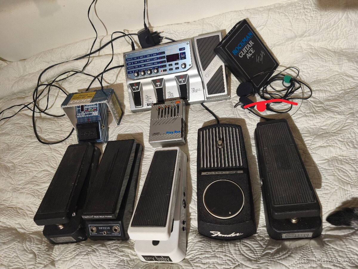 BOSS pedály a jiné - 4