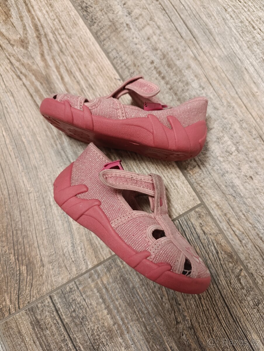 BAŤA přezůvky/bačkůrky, vel. 22 - 4