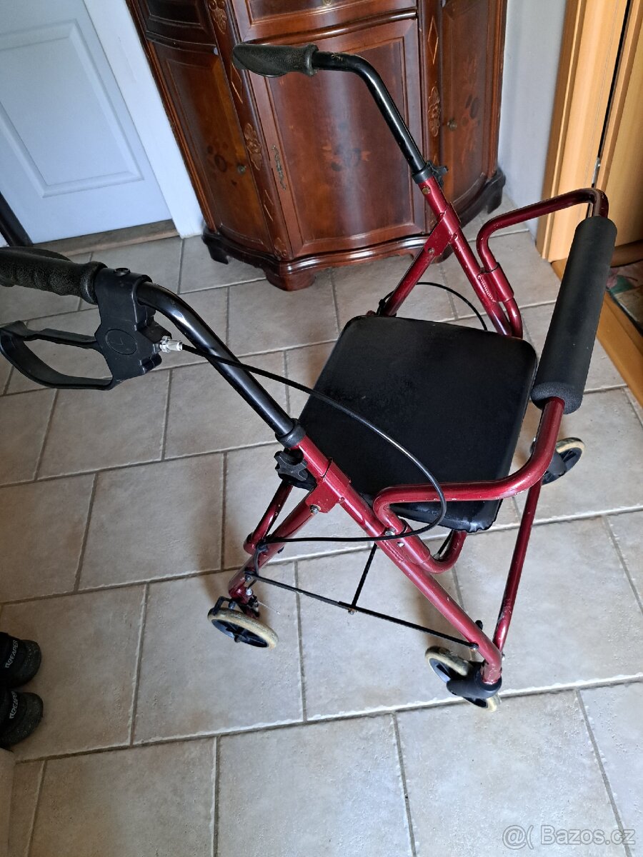 Invalidní chodítko - 4