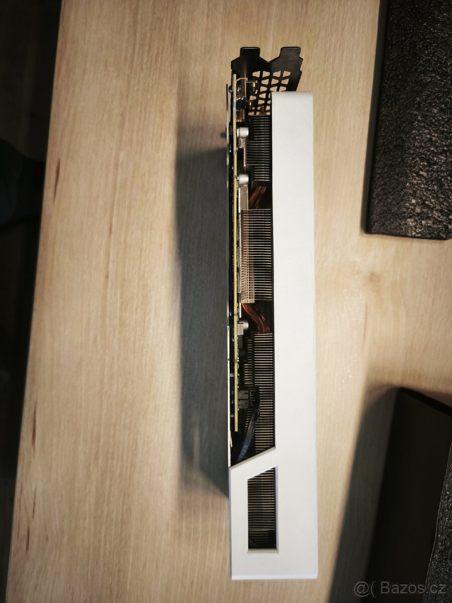 Prodam grafickou kartu Gigabyte RTX 3070 Vision - 4