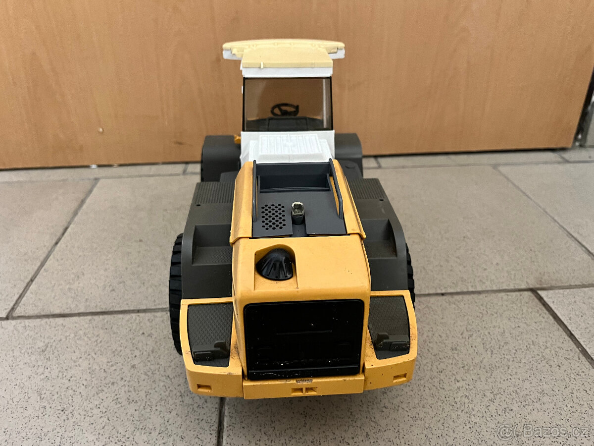 Zemědělská technik - nakladač - 4