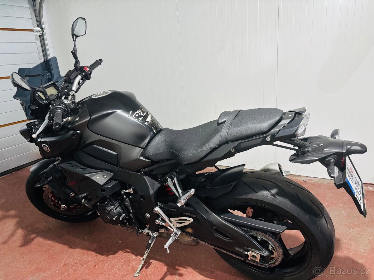 Yamaha MT10 - 4