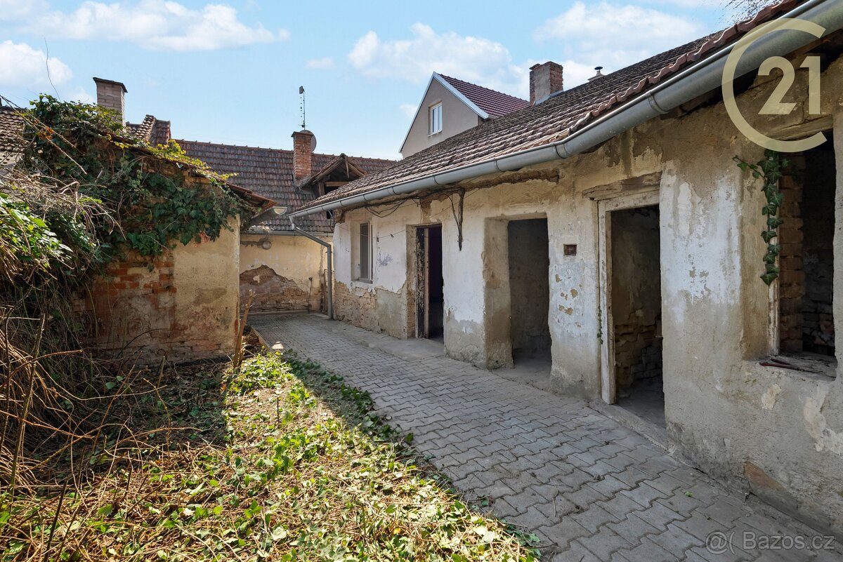 PRODEJ DOMU S VELKÝM POTENCIÁLEM – Drnovice - 4