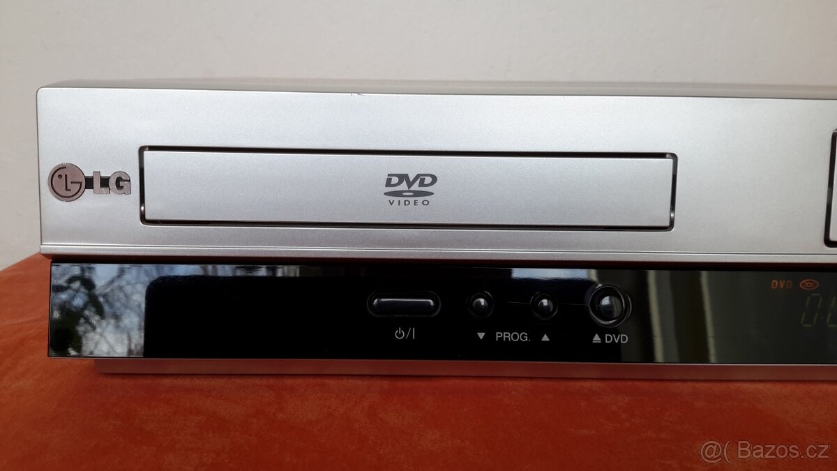 Videorekorder s DVD LG - 4