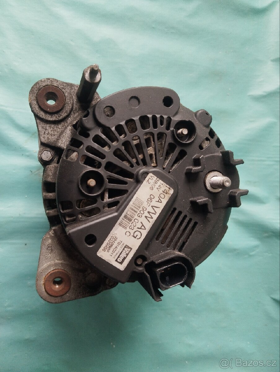 Octavia 2 alternátor TDI 06F903023F - 4