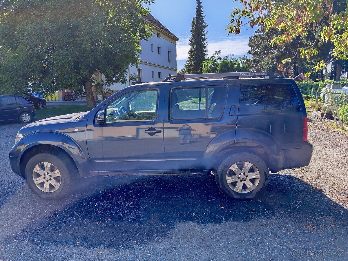 Nissan Pathfinder 2005 - 4