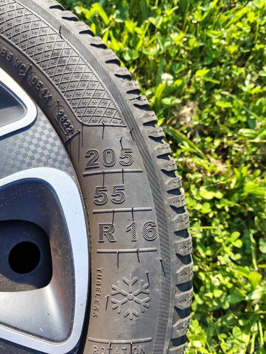 Pneu 205/55/16 - 4