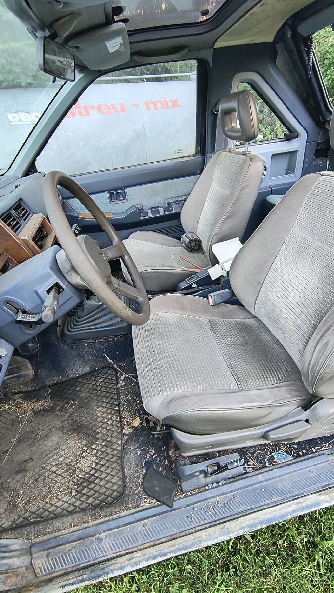 Nissan Terrano 1 - 4