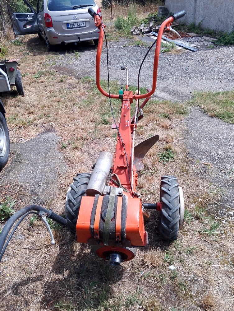 Prodám frézy TJ5 a vozík za Teru Vaří. - 4