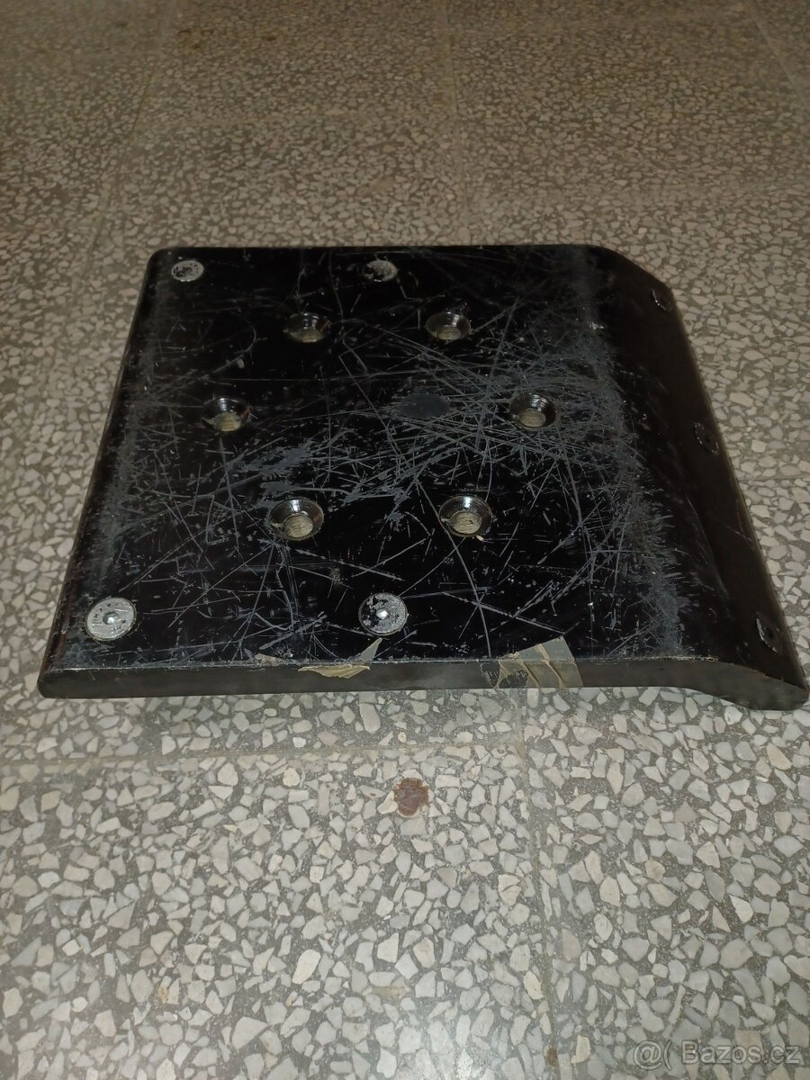 Patka vibračního pěchu BOMAG BT 58, 68 - 4