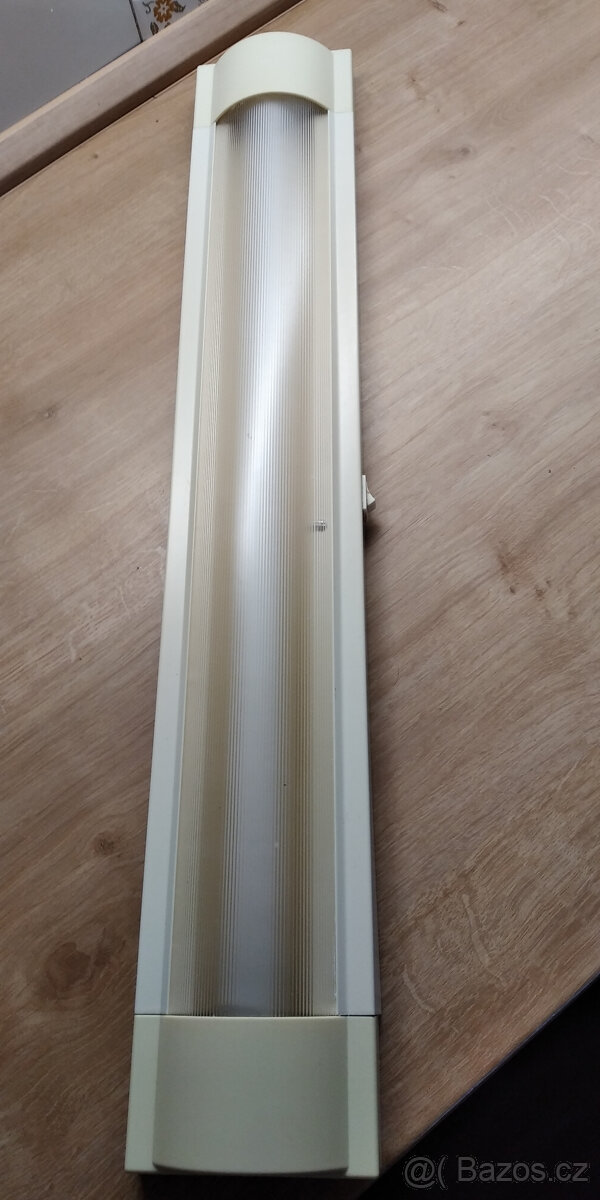 Zářivka, Lampička; Lampa dřevěná+2 polštáře; skleněné báně - 4