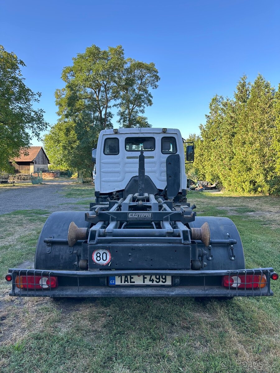 Avia D90 Hákový nosič kontejneru - 4