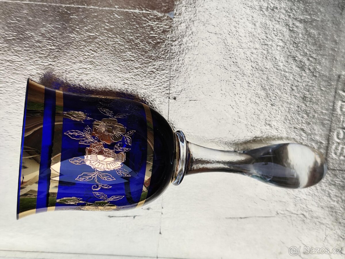 SKLENĚNÝ ZVONEK Z MODRÉHO SKLA SE ZLATÝMI MOTIVY - 4