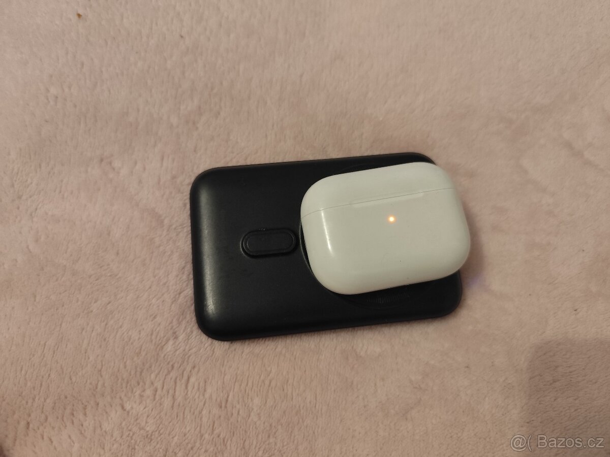 Nabíjecí pouzdro MagSafe pro AirPody Pro 1 - 4