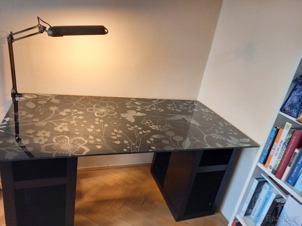 Psací stůl se skleněnou deskou - 4