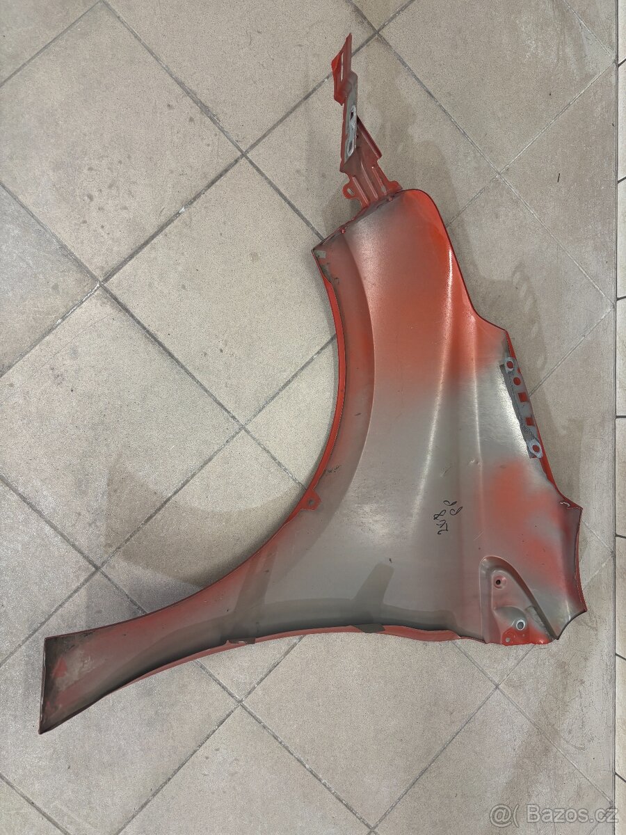 Pravý přední blatník Peugeot 208 I. generace, org - 4