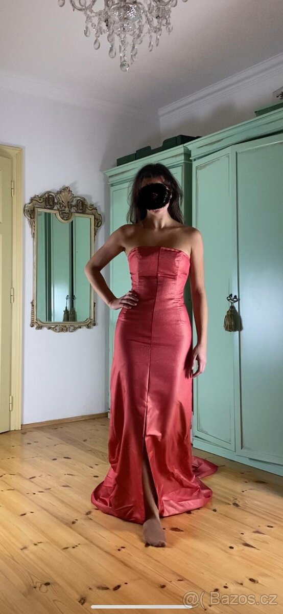 Minimalistické luxusní hedvábné nové plesové šaty s vlečkou - 4