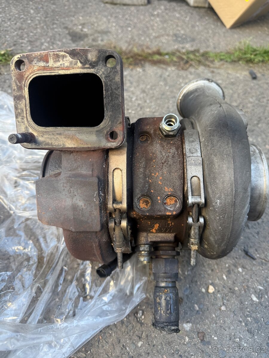 Turbo Crossway E4 a 5, Karosa, repas - 4