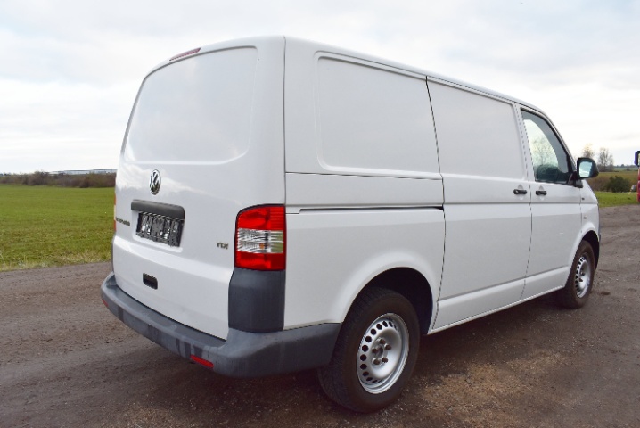 VOLKSWAGEN TRANSPORTER 2,0TDI 300 520 KM,AC,TAŽNÉ,TOP - 4