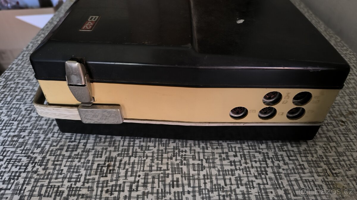 Magnetofon Tesla B 42 - 4