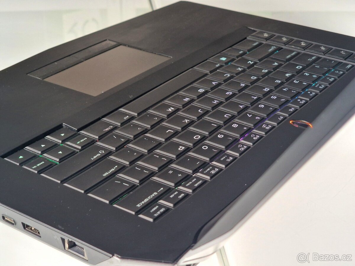 Herní notebook ALIENWARE I 4K UHD I GTX 980 8GB I Intel i7 - 4