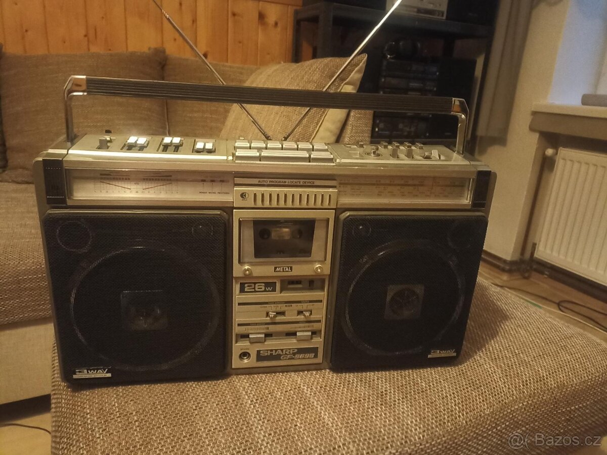 Vlajková loď SHARP GF- 9696 - 4