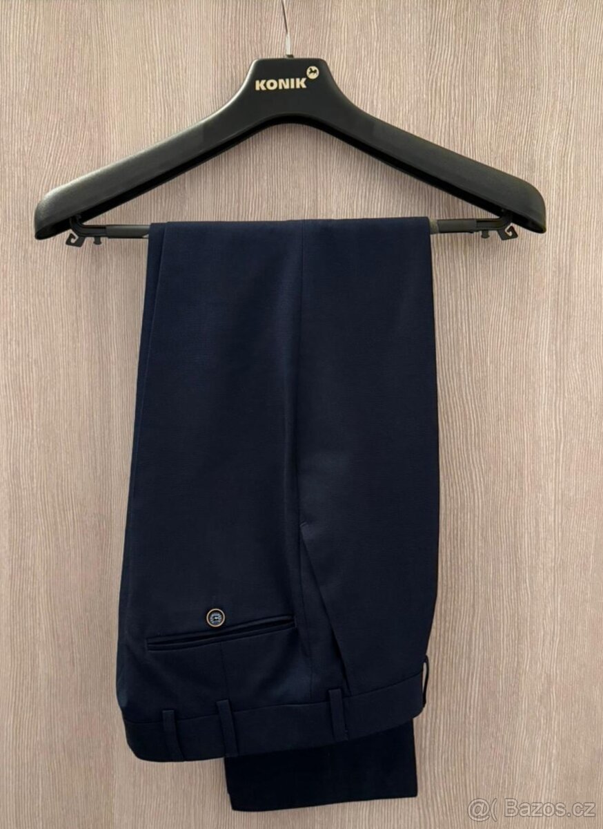Pánský modrý oblek - 4