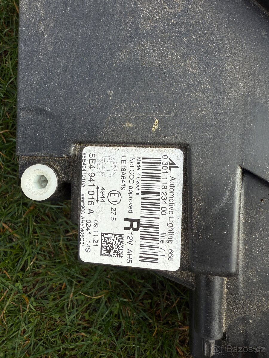 Octavia 4 IV světlomet 5E4941016A - 4