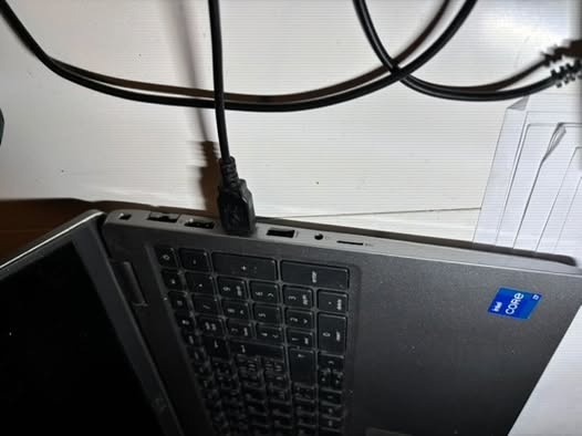 Dell Latitude 5521 – i7-11850H / 32GB RAM / 1TB SSD - 4