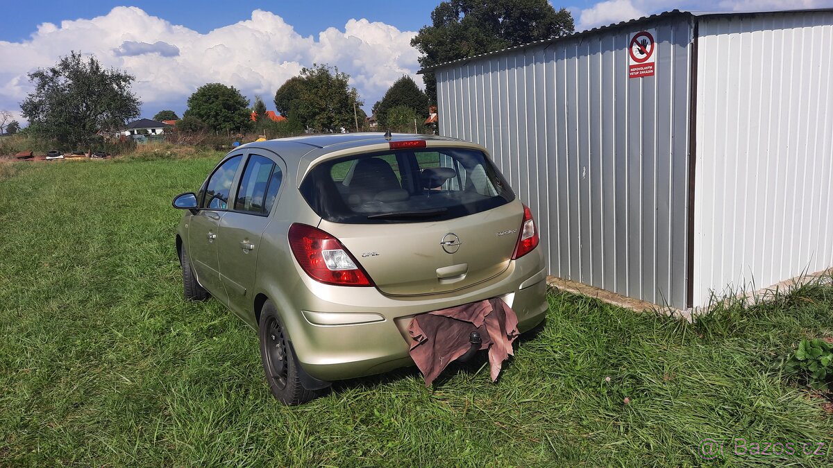 Opel corsa D - 4