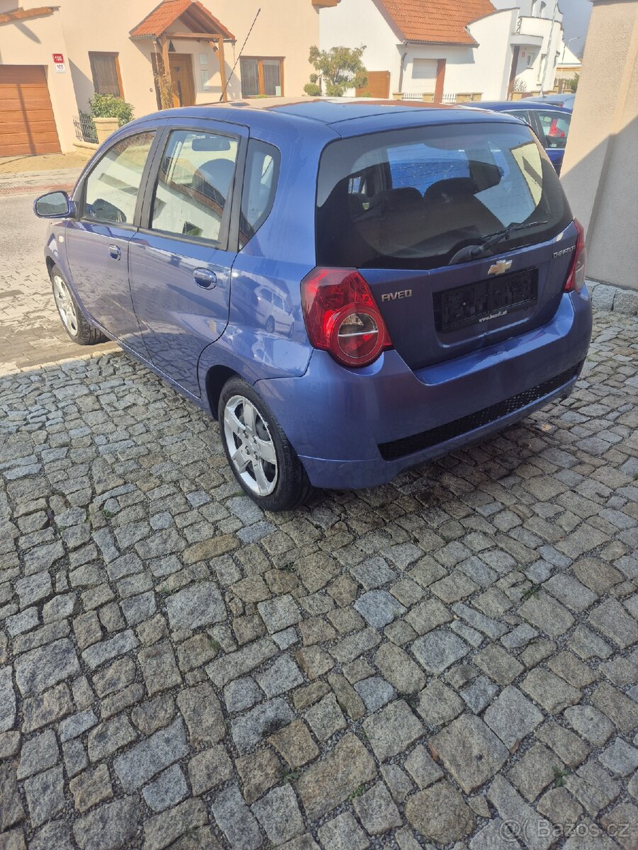 Chevrolet Aveo - 4