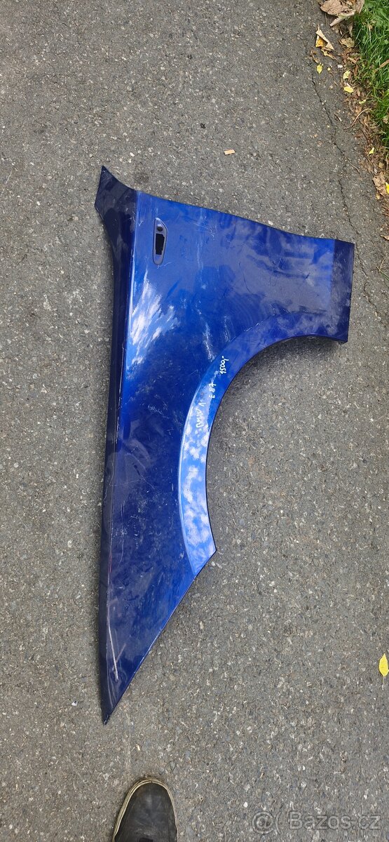 Levy predni blatnik na bmw 1 e87 - 4