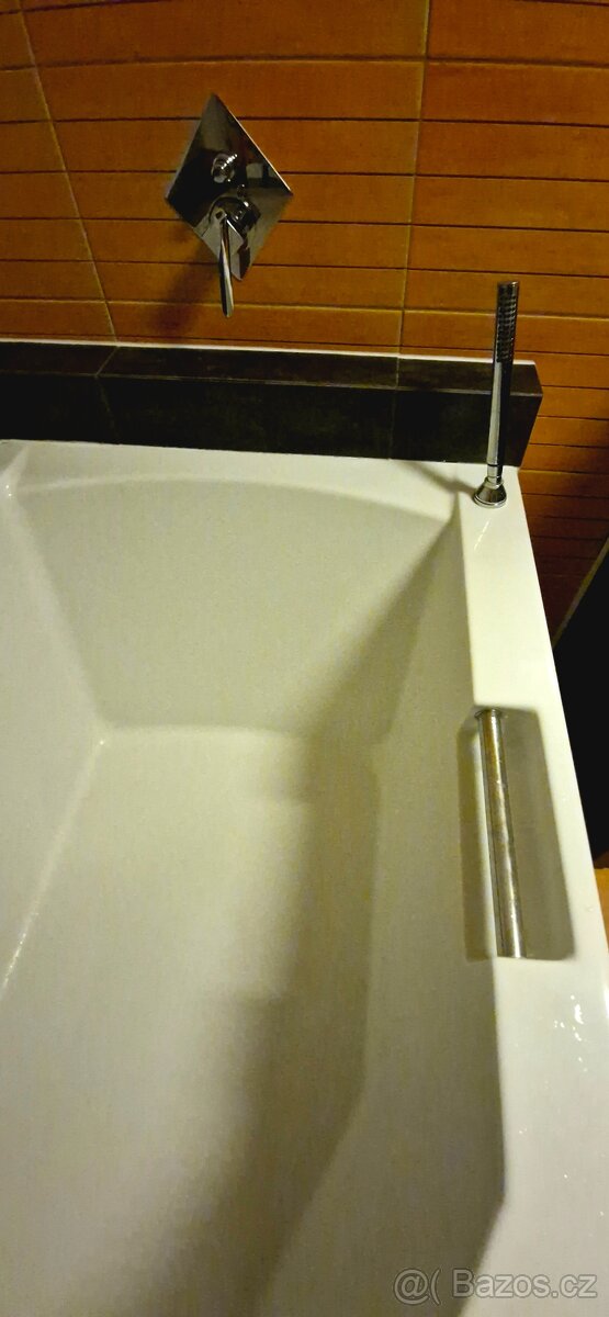 akrylátová vana - 4