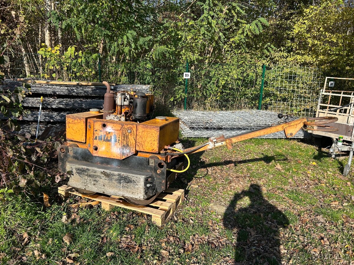 Vibrační Válec - motor Hatz - pěkný stav - 750 kg - 4