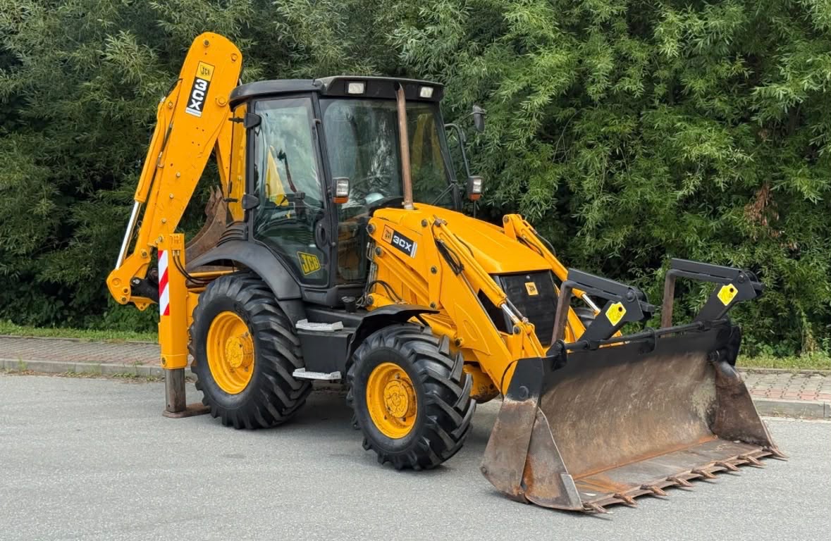 JCB 3CX Contractor – velmi dobrý stav - 4