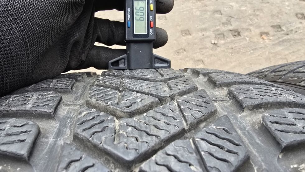 Zimní pneu 255/45/19 Pirelli - 4