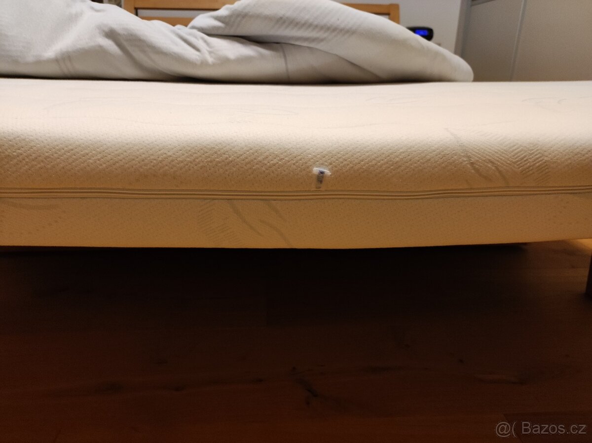 Prodám postel z bukového masivu - 4