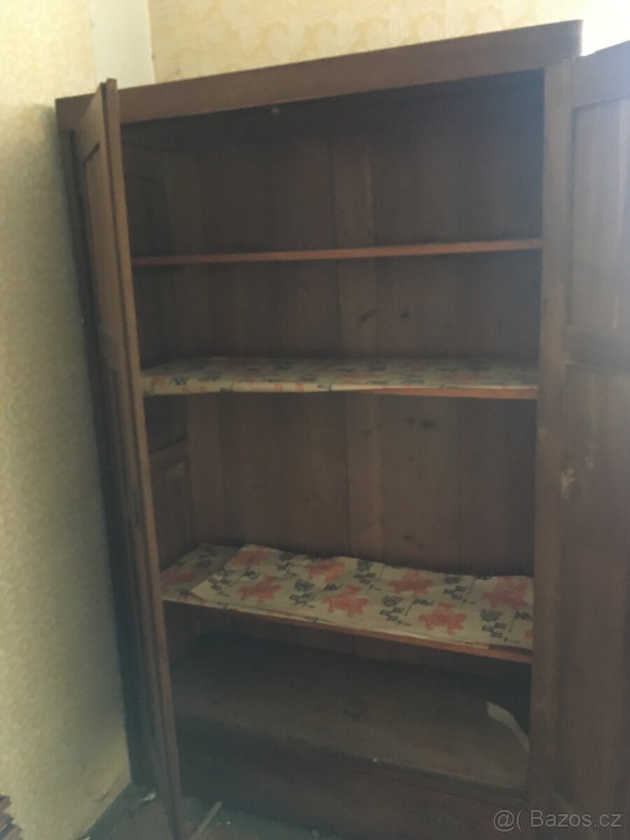 Stará skříň - 4