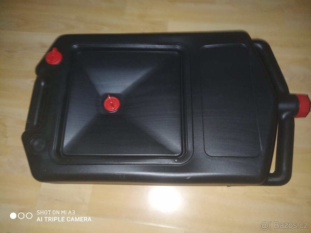 Nádoba na výměnu provozních kapalin - 4