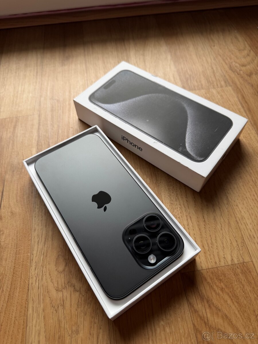 Apple iPhone 15 Pro Max 256GB černý - 4