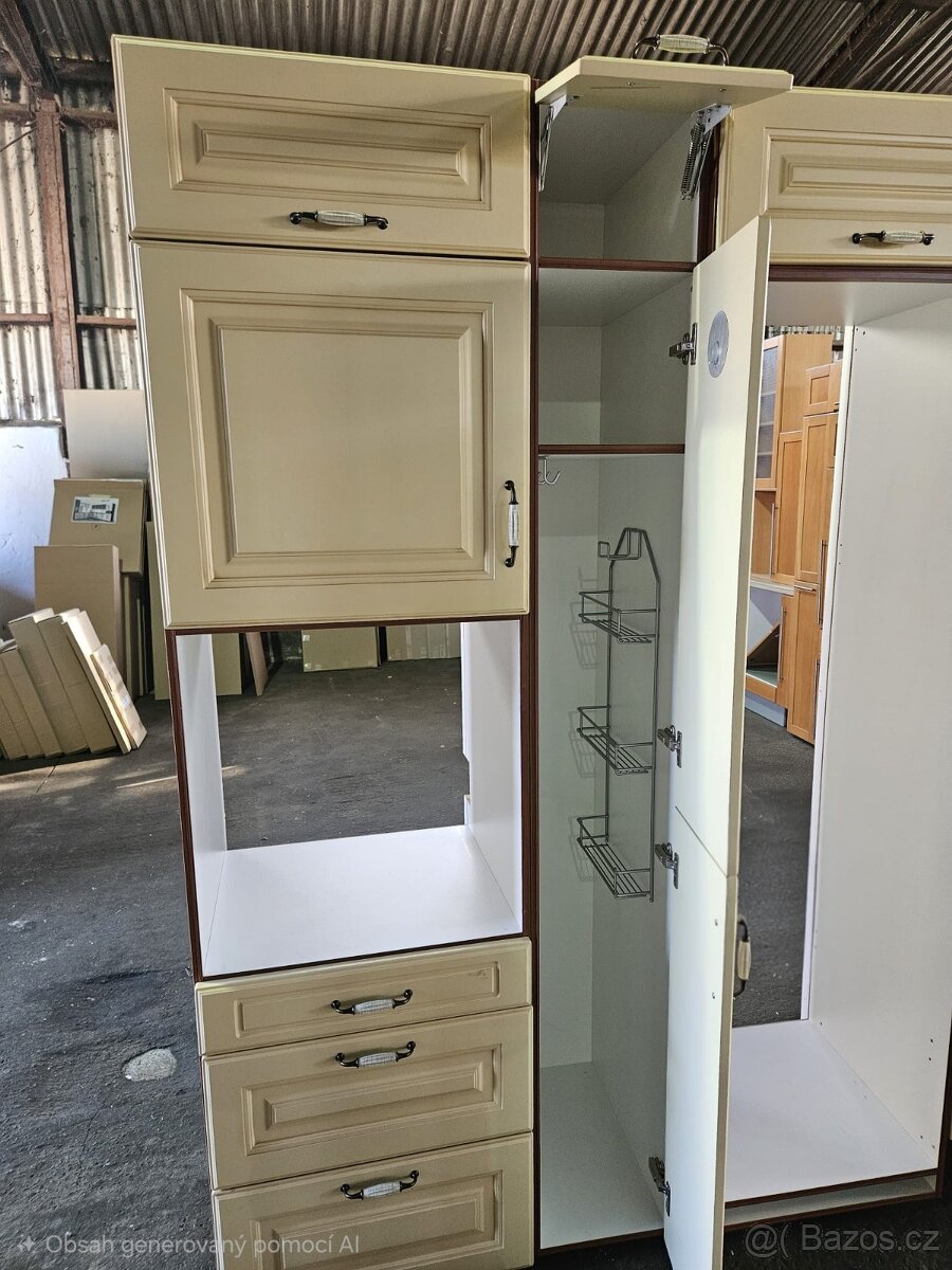 Moderní kuchyňská linka se spotřebiči - 4