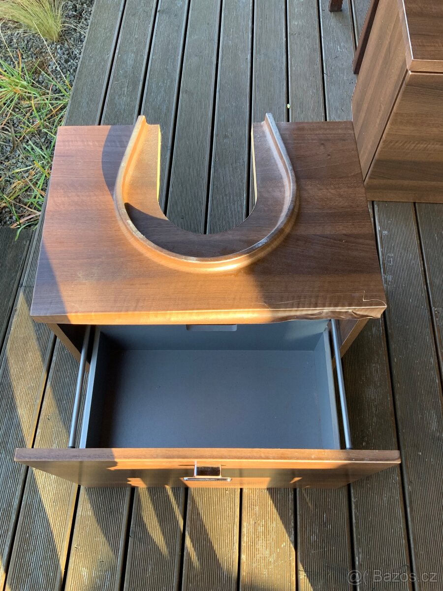 Prodám skříňka pod umyvadlo ořech - 4