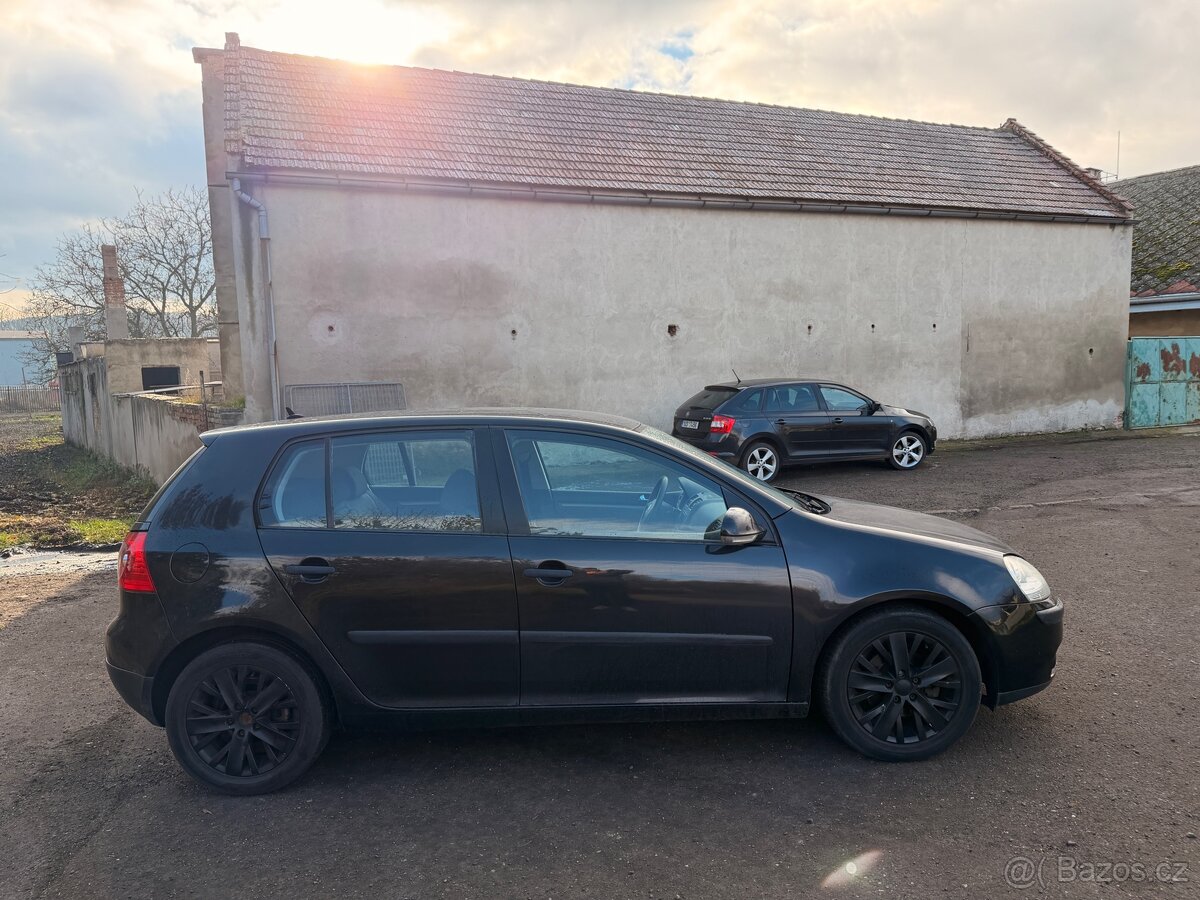 Golf 5 1,6 FSI webasto, bez rzi. - 4