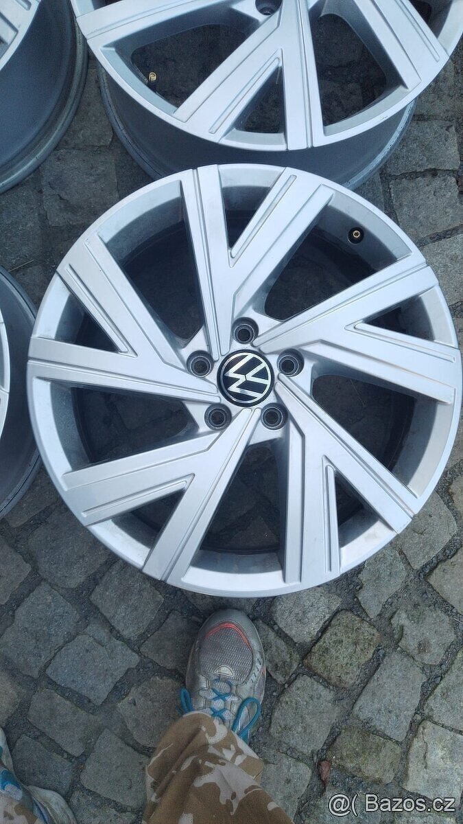 al.disky 5x112 R18 - orig. VW GOLF VIII BERGAMO - 4