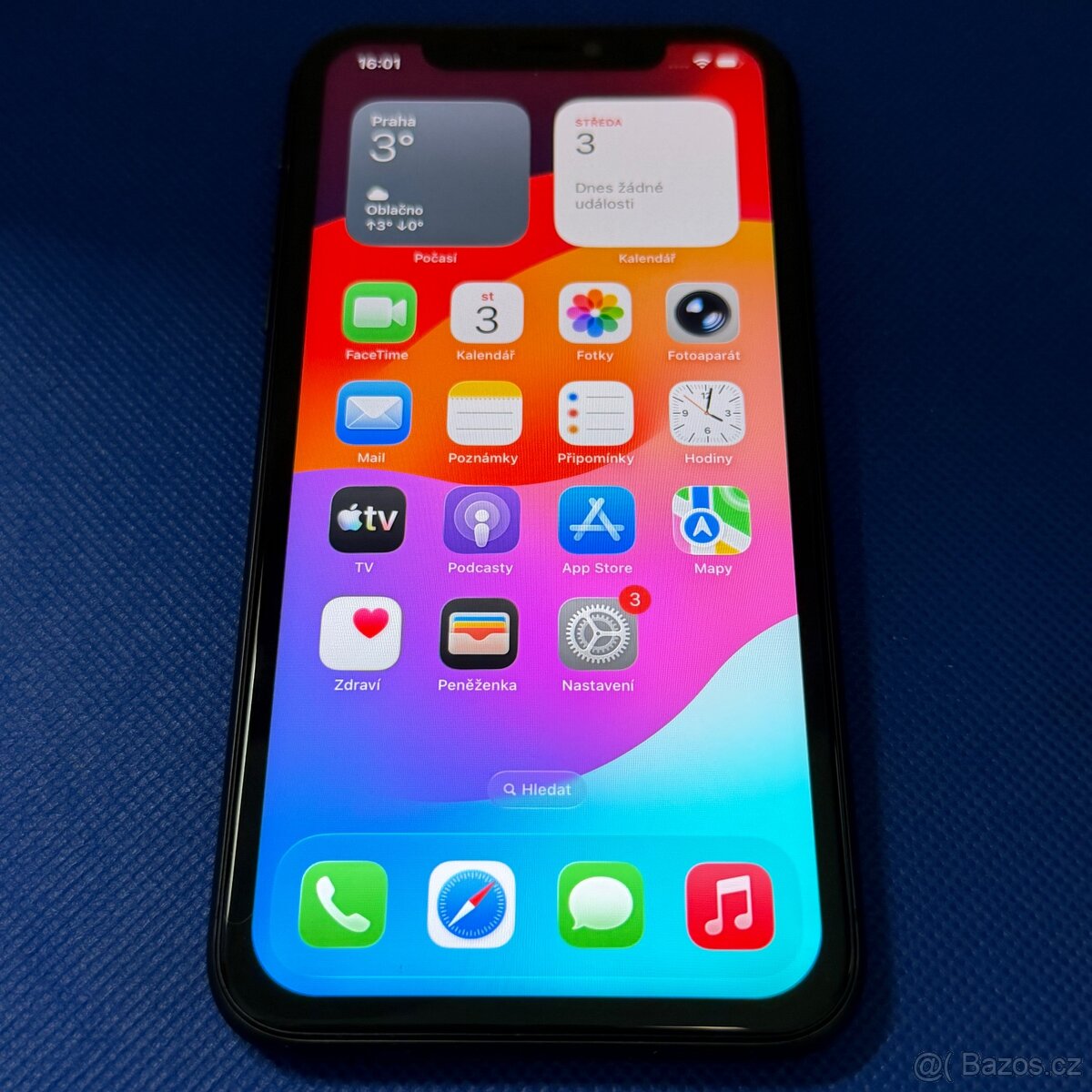 iPhone 11 64GB Black, pěkný stav - 4