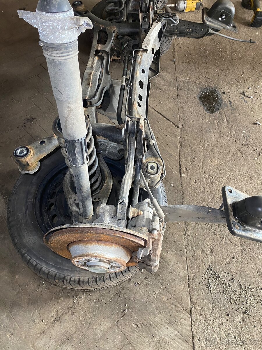 ZADNÍ NÁPRAVA SUPERB III - 4