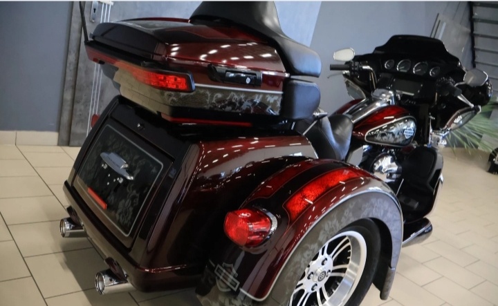 Harley Davidson TRI GLIDE ULTRA - 4