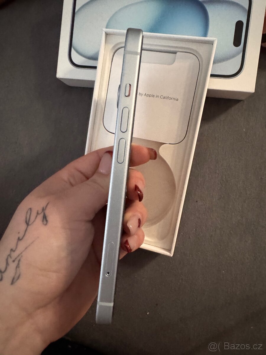 IPhone 15 - 4