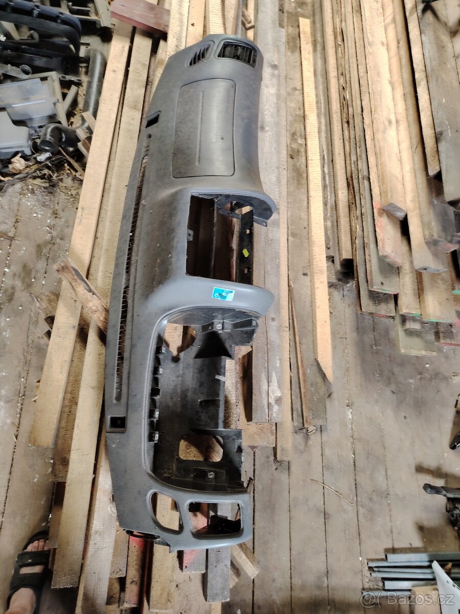 Nissan Terrano 2 - 4