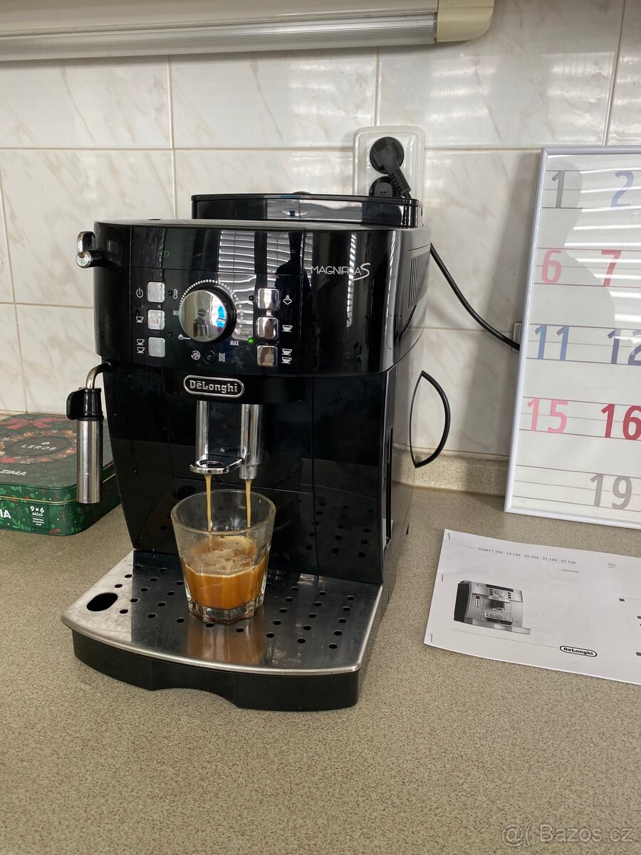 Kávovar Delonghi Magnifica S - 4